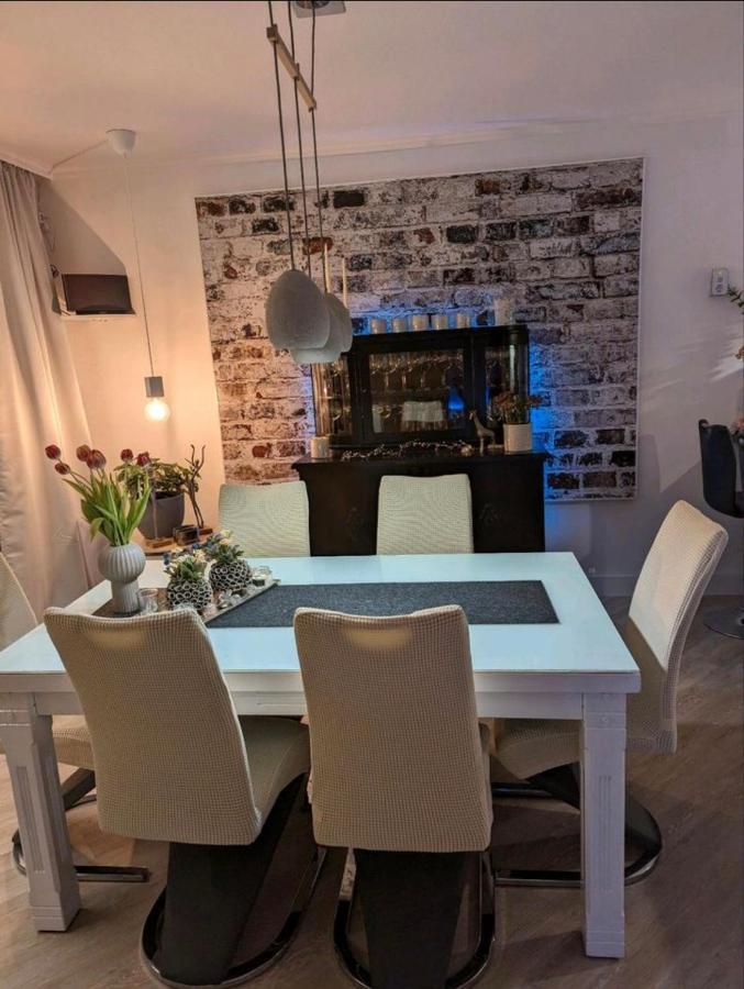 Haus Am Kanal. Ferienhaus *